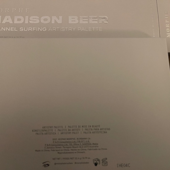 Morphe Making Bank Eyeshadow Palette - Picture 6 of 7